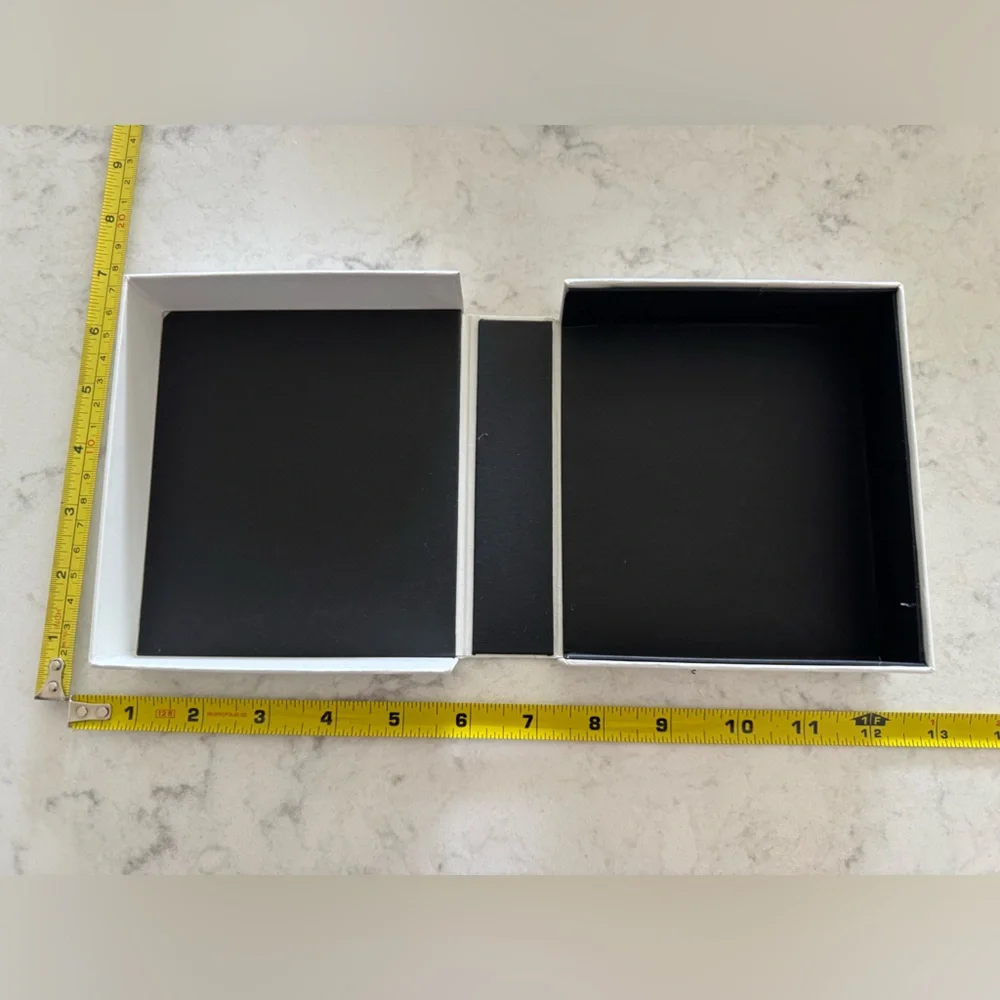 Loewe White and Black Shopping Set - Picture 6 of 7